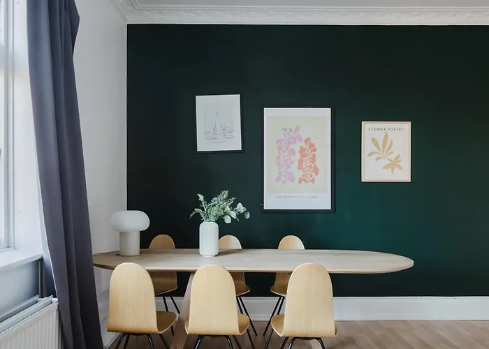 Comfy 2 Bedroom Getaway