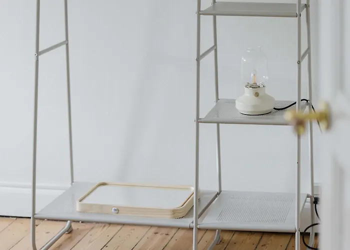 Comfy 2 Bedroom Getaway Apartment