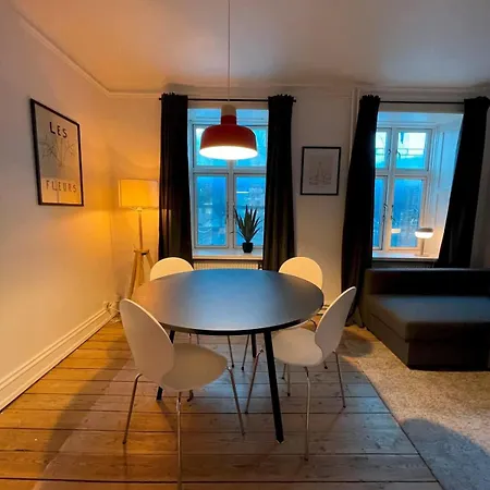 Comfy 2 Bedroom Getaway Lägenhet *